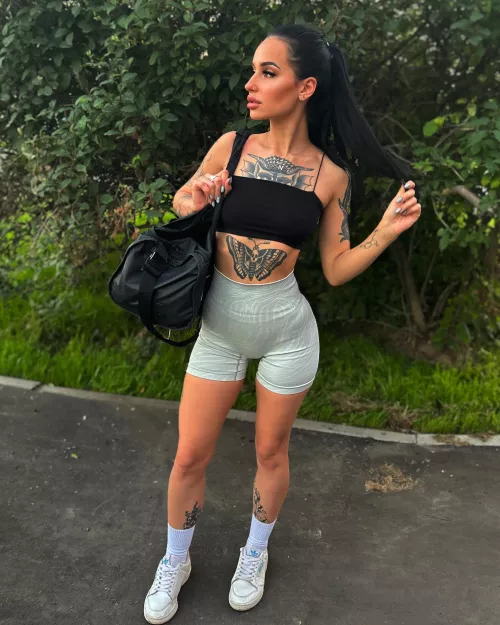 do u like my gym outfit ?