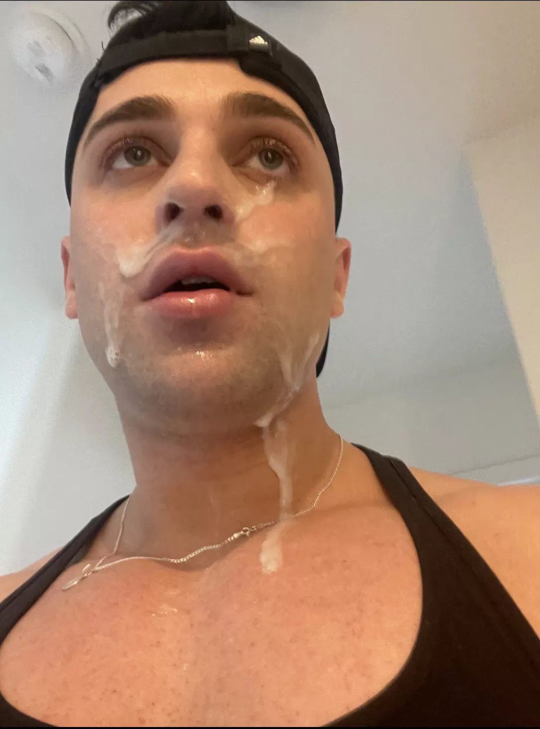 First thing to know about me is I fucking love a heavy cummer