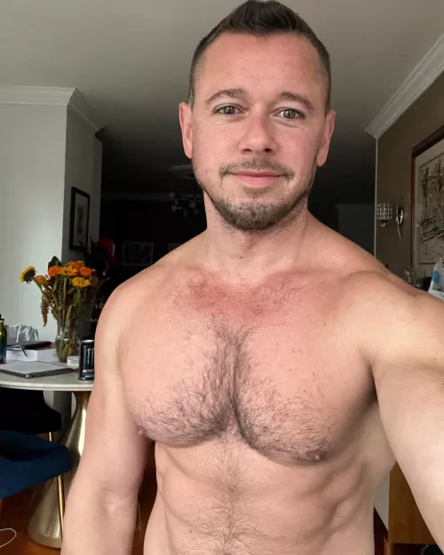 Good morning everyone and Happy Friday! Have a great Halloween weekend 👻