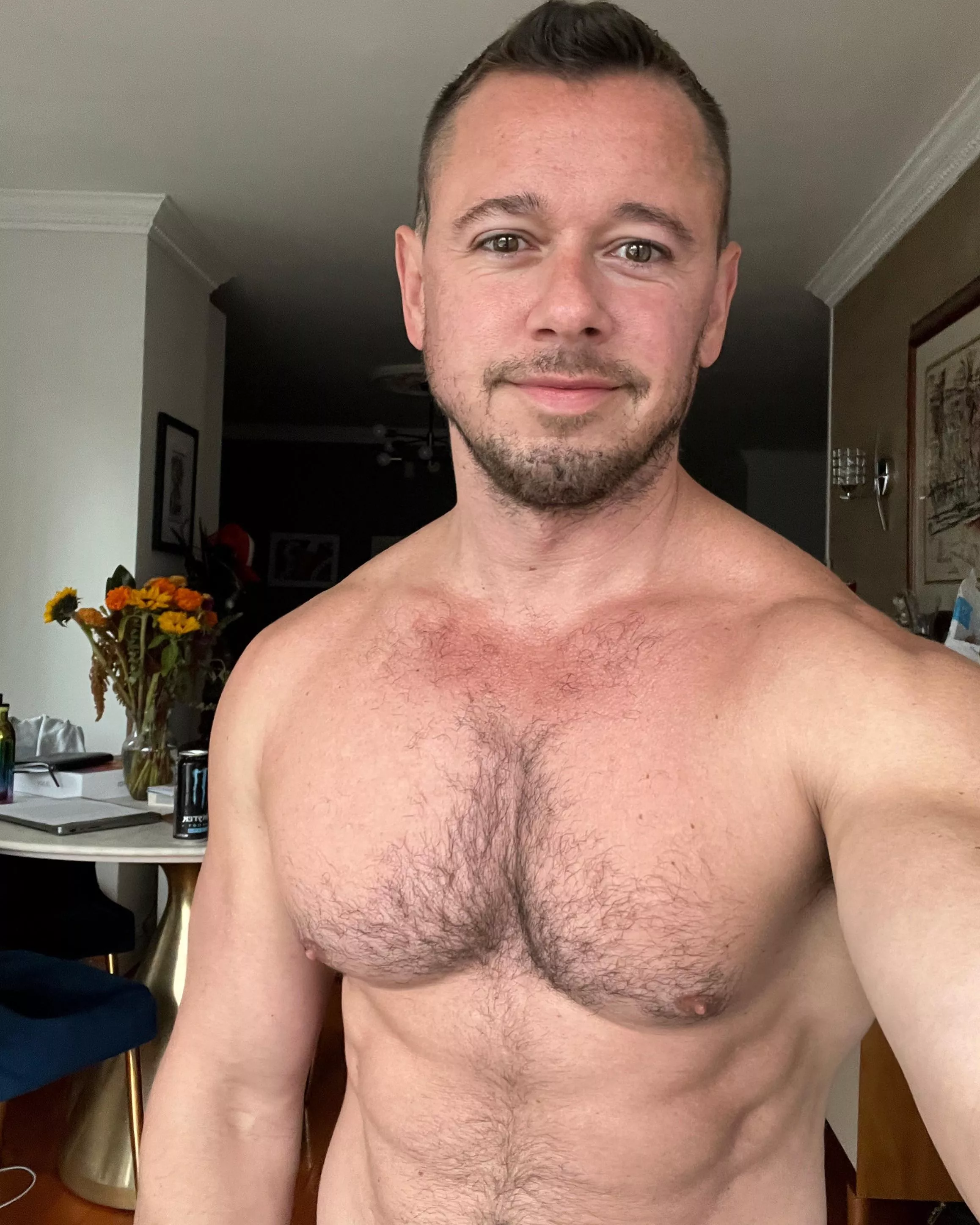 Good morning everyone and Happy Friday! Have a great Halloween weekend 👻