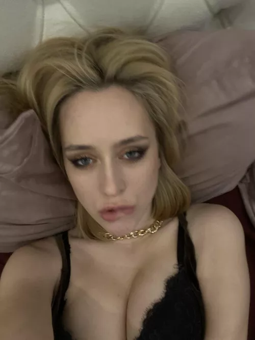 Hope you like a blonde goth chick