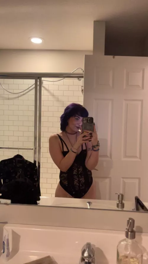 How do you like my outfit?