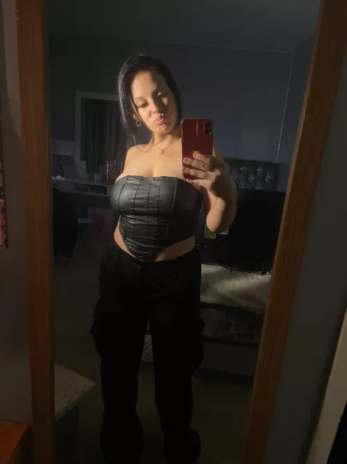 i feel like my chest will pop out this top soon