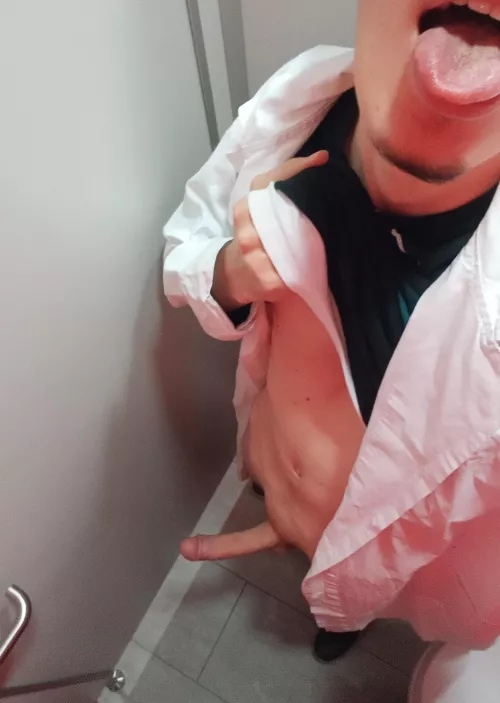 I got really horny during lab work and had to use my uni's bathroom for relief 😈