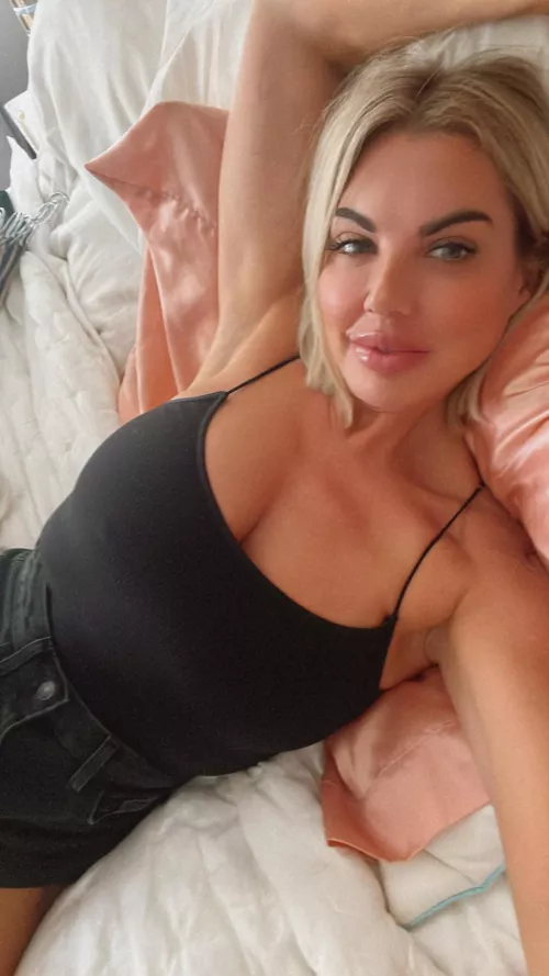 I only date men who lick boobies