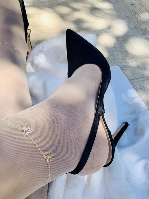 New black satin heels🥰