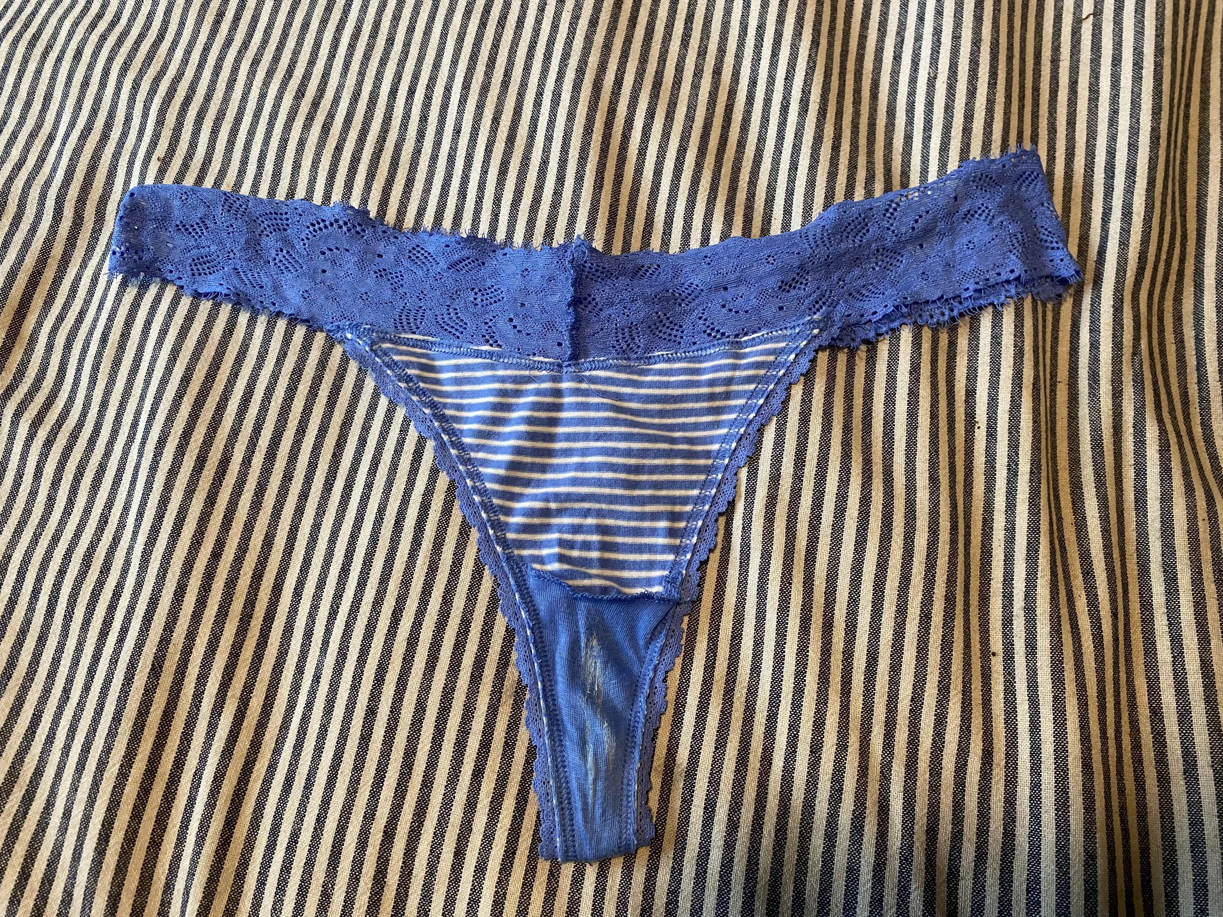So many dirty thongs from the wife this week - the smell on this one was one of the best ever 🤤