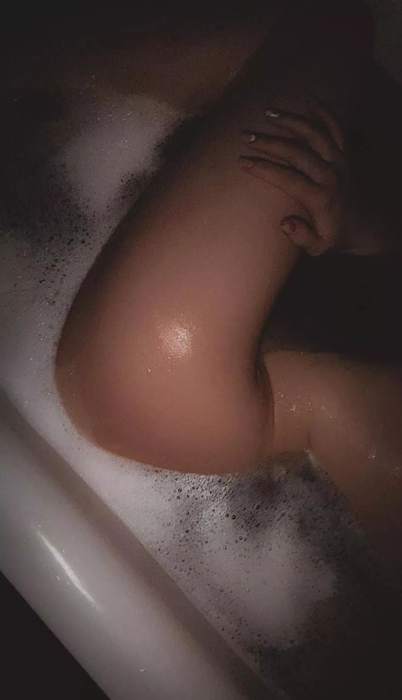 There's room in my bathroom for you