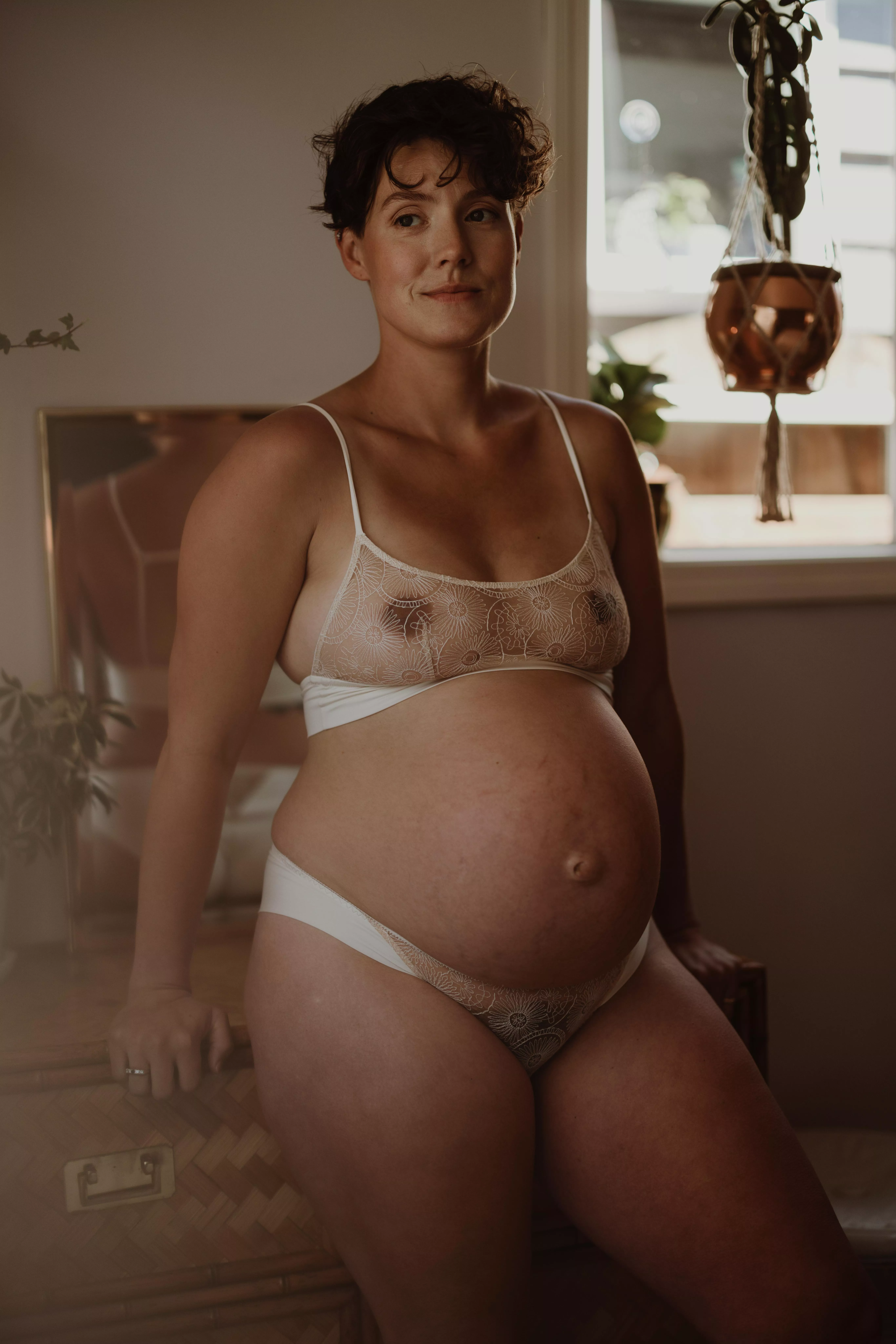 When do you think a pregnant woman stops being attractive?