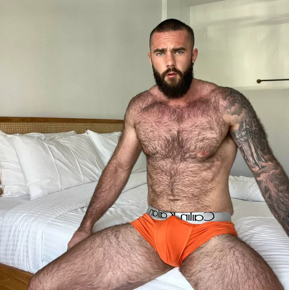 when I took this pic, someone always has to make a comment like “damn you are really hairy”..