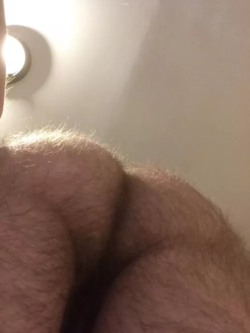 Anyone wanna see more of my ass?😅🫣