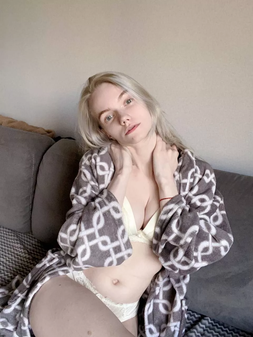 Check my thong, his all wet 😏