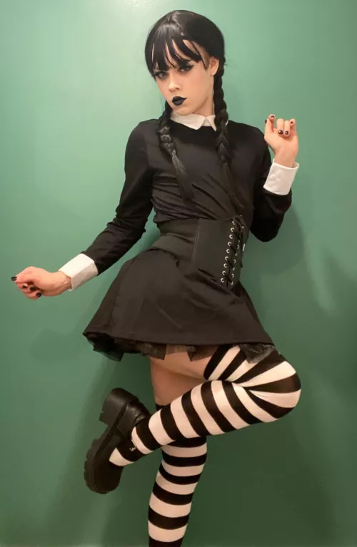 Do I make a good femboy wednesday?🖤