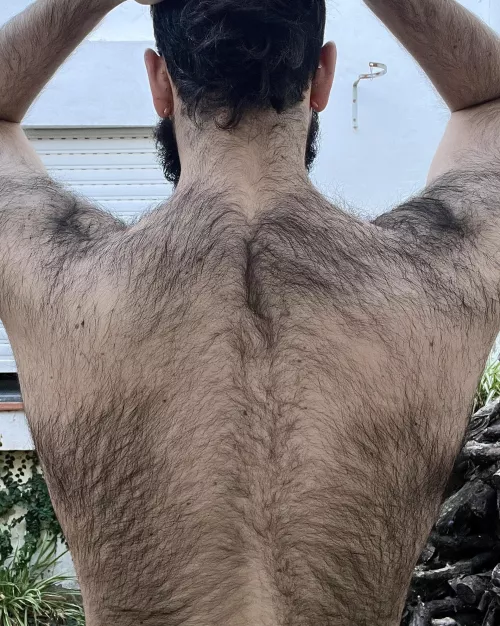 Do you like hairy backs too?