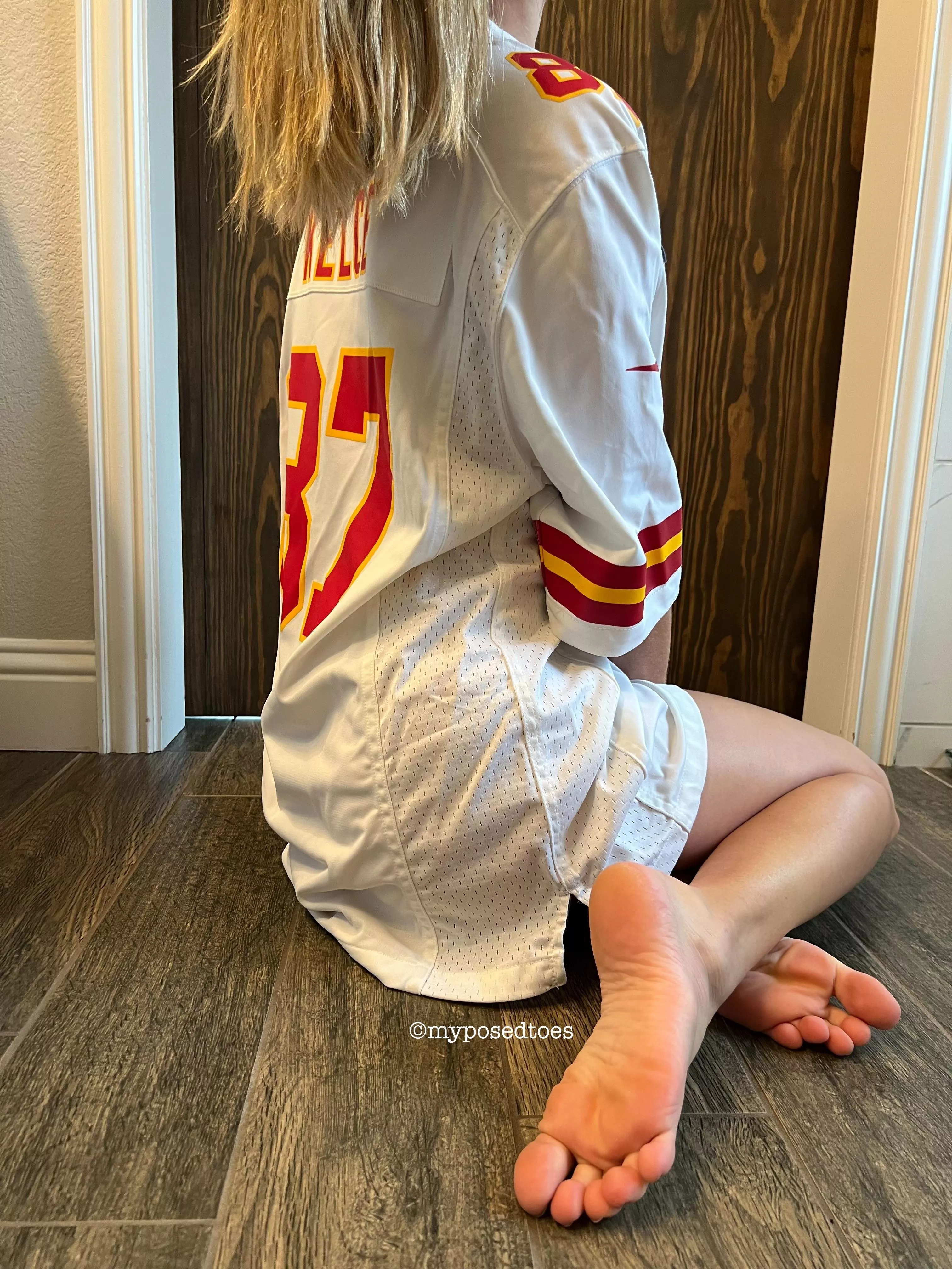 Do you think this is how Taylor Swift greets Travis Kelce after his games?