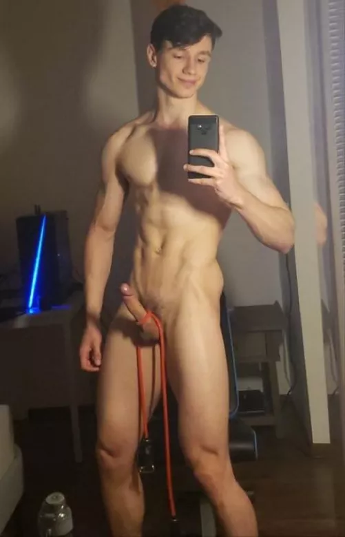 home workouts are best 🤸‍♂️