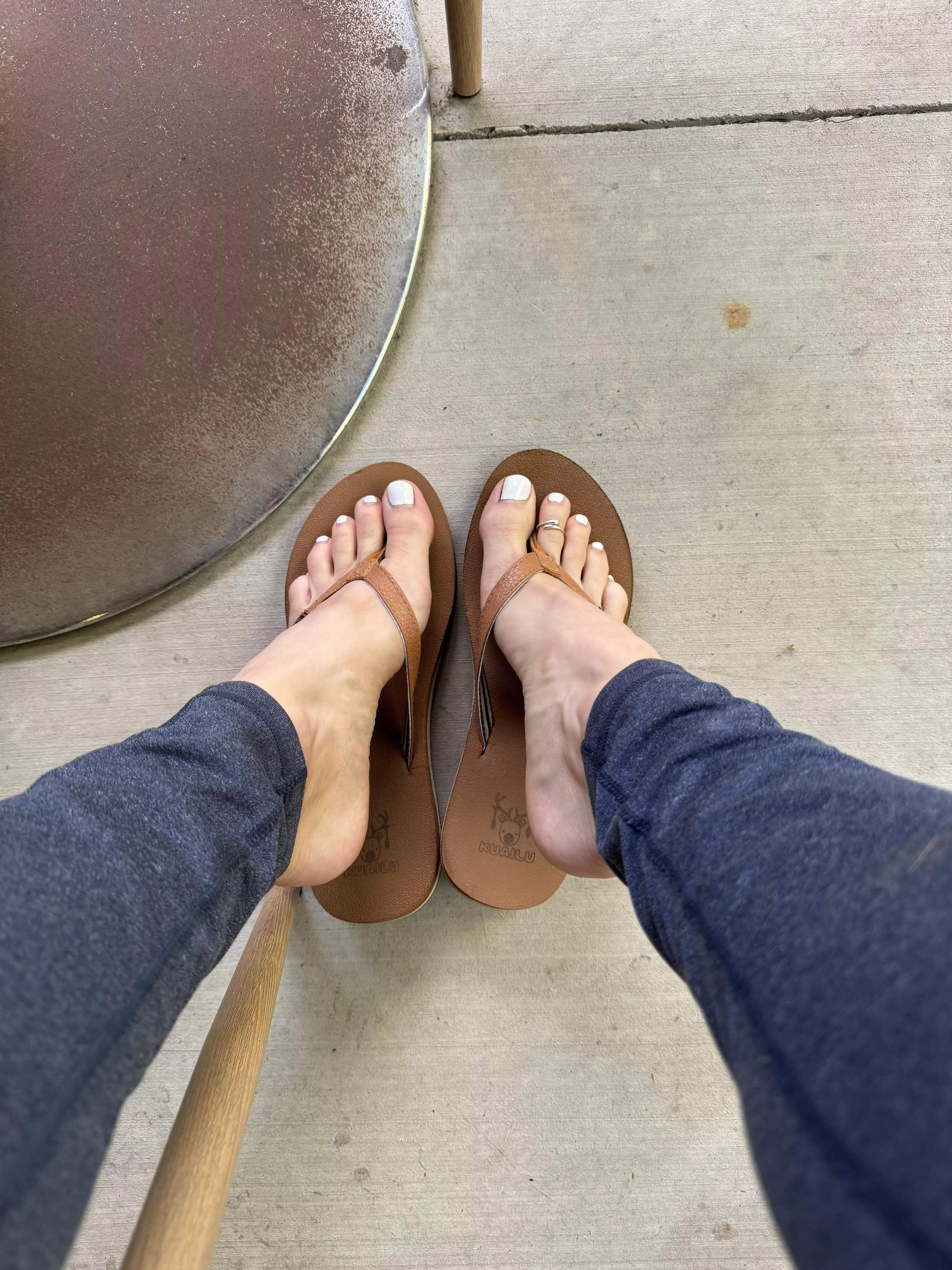 Is it wrong to want a foot massage here at the coffee shop..?