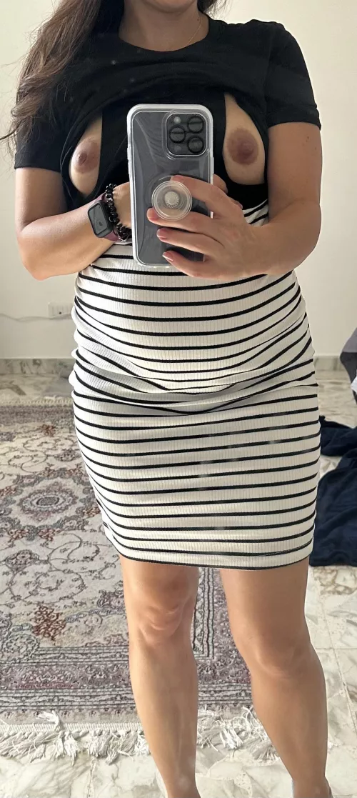Love this dress for quick tit sucking access. Who needs a snack?