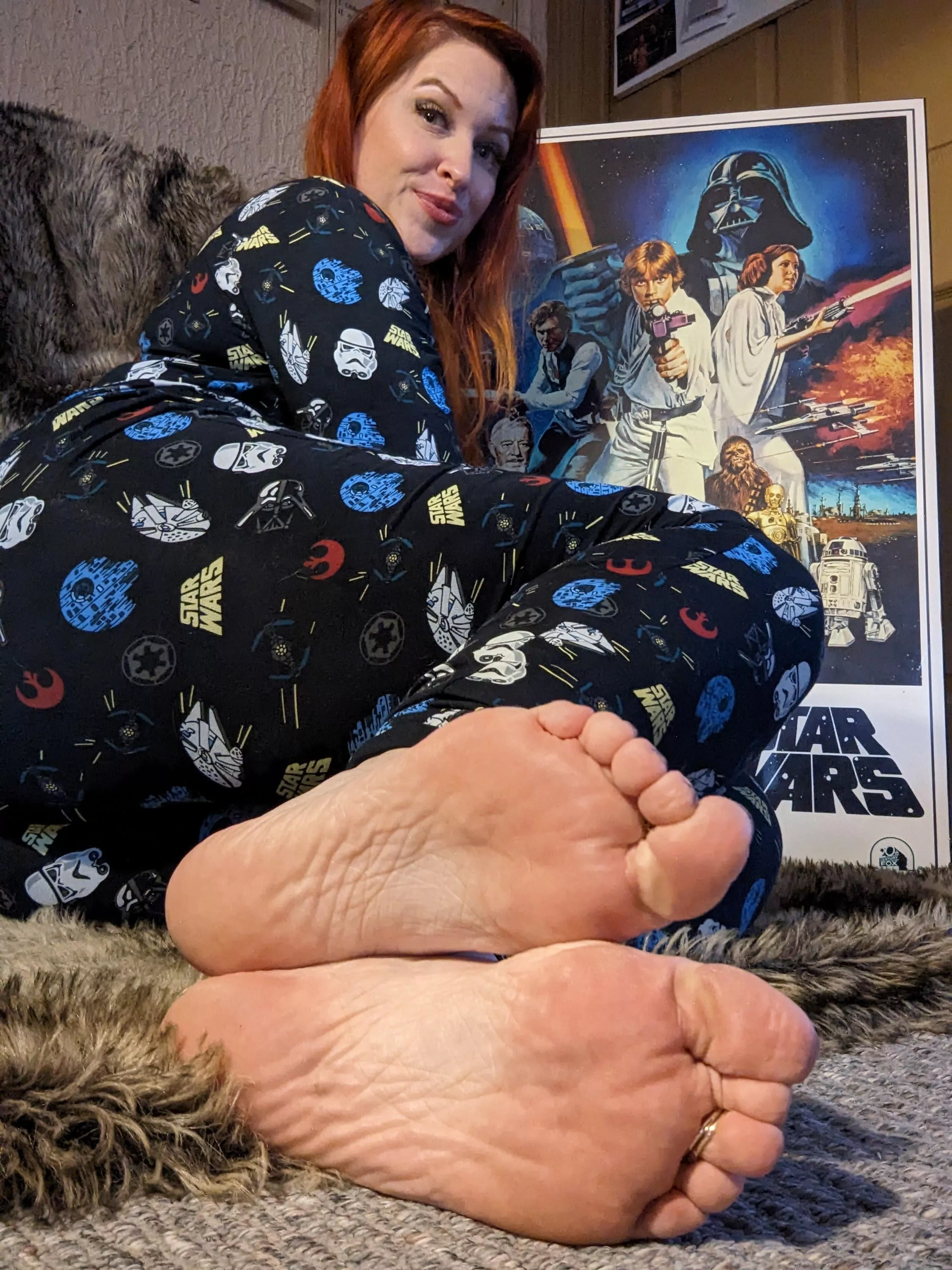 Stars Wars Maybe Hard To Watch With These Pink Distractions In Your Face 😋