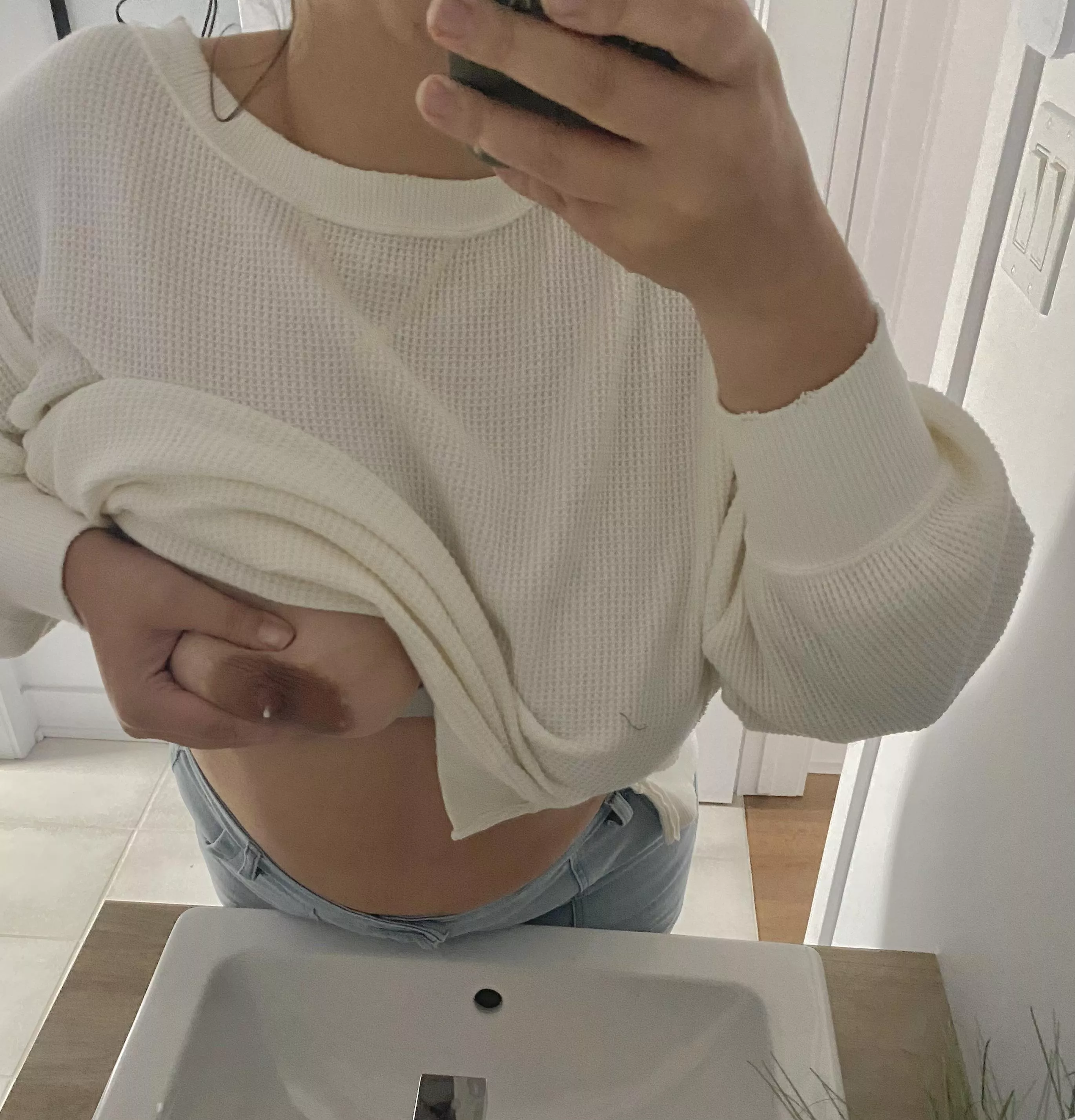 Wanna get under my shirt? 🥛💦