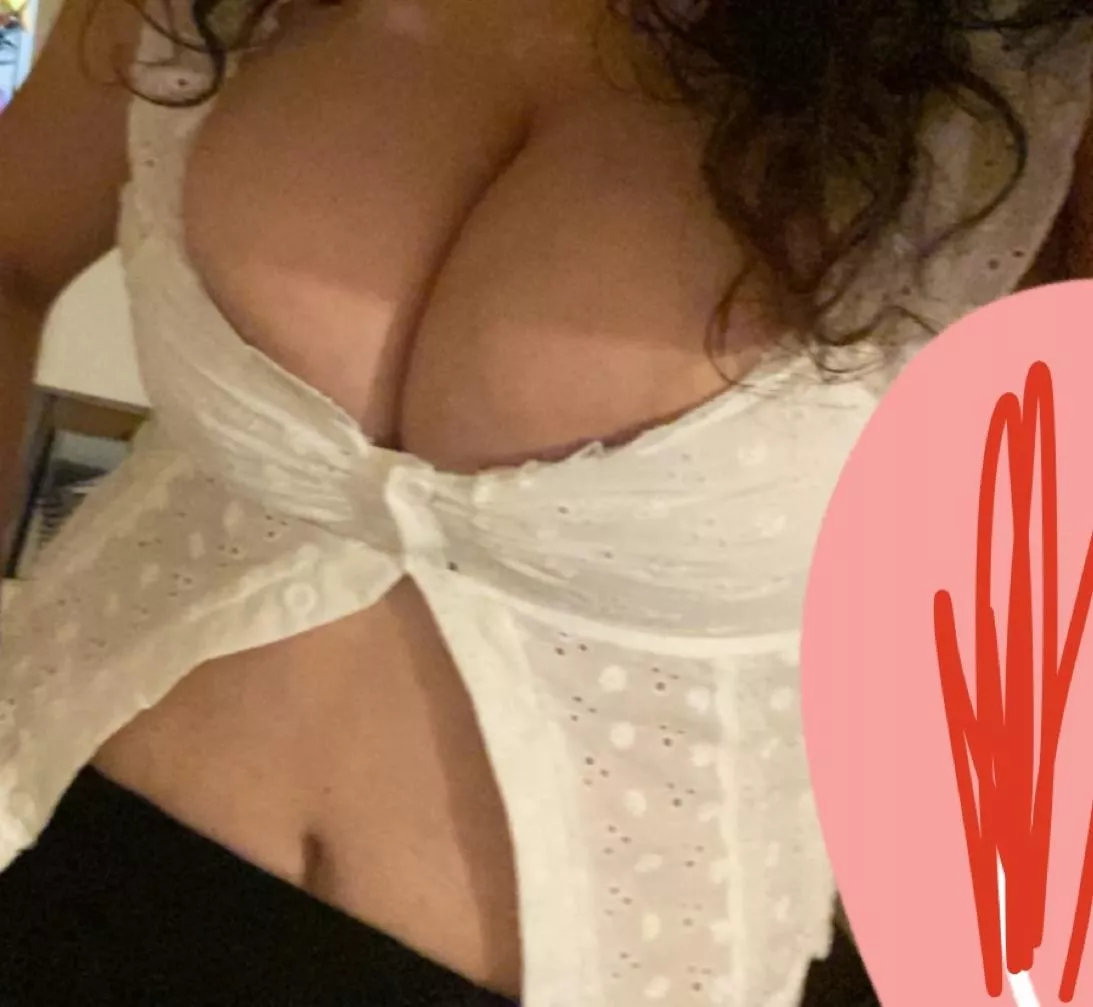 What do we think? Can I wear this around campus :)