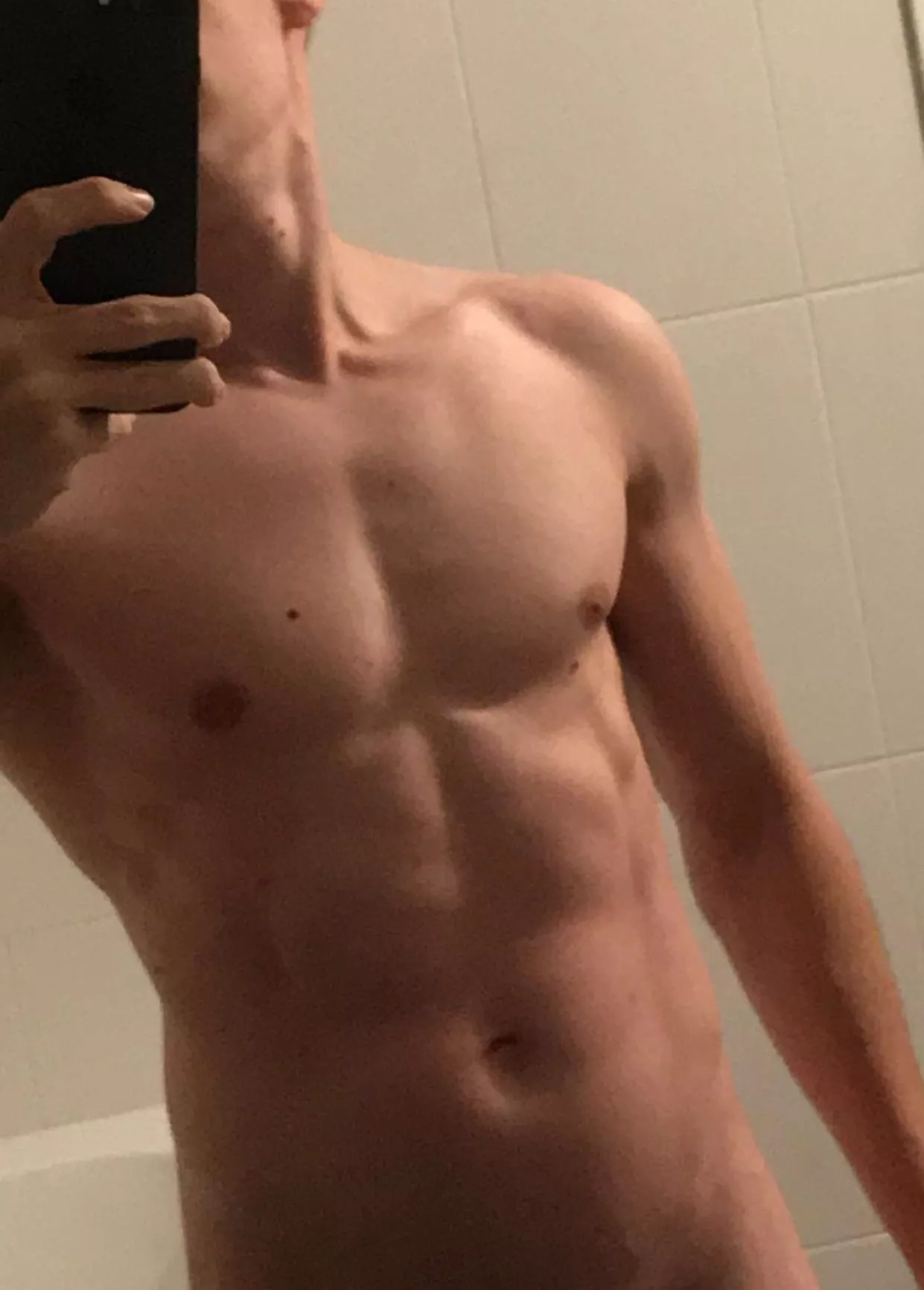 18 new here! Here my second pic! Still need coaching on how to show off 🥹😂