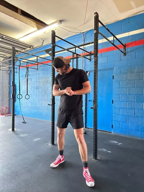 6’5, 30 Y/O, and 215 lbs. what else do you need to know 😉