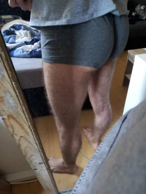 Another day, another buttpic