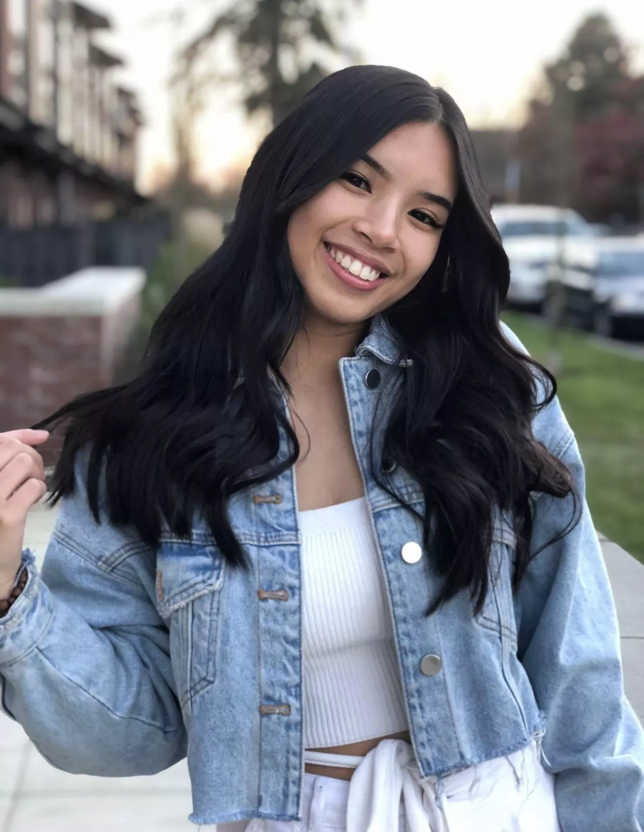 beautiful Filipina bombshell babe!