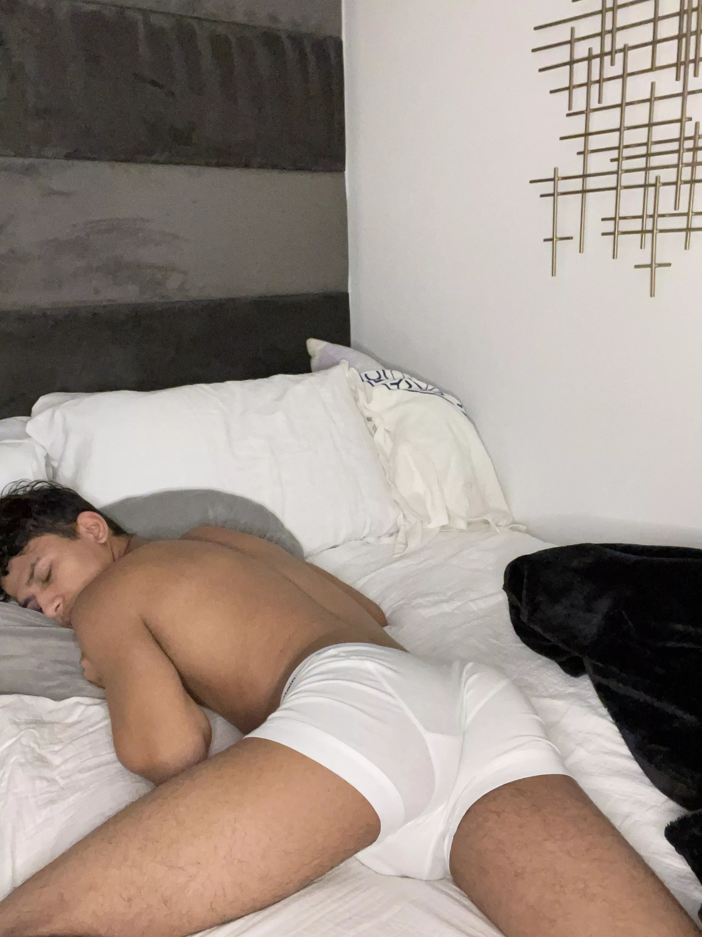 Can i fill your phone with my nudes?