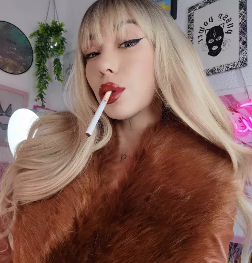 Do you like it when I dangle my cigarette like this