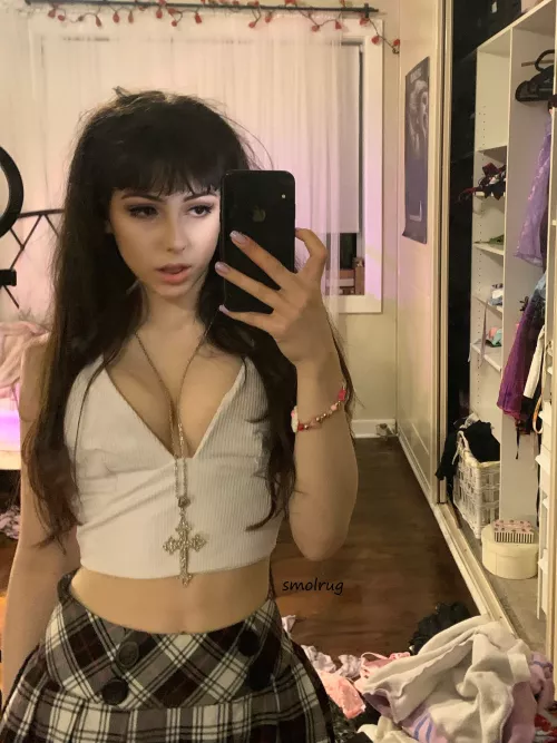 [f] Everyone always stares when i wear this🤍 18f