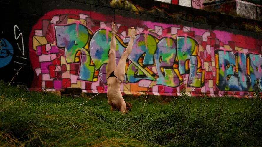 Handstand Pose 💥💪🤩