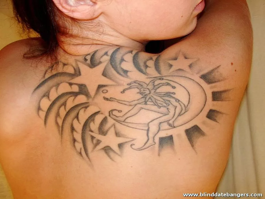 Her tattoo in detail