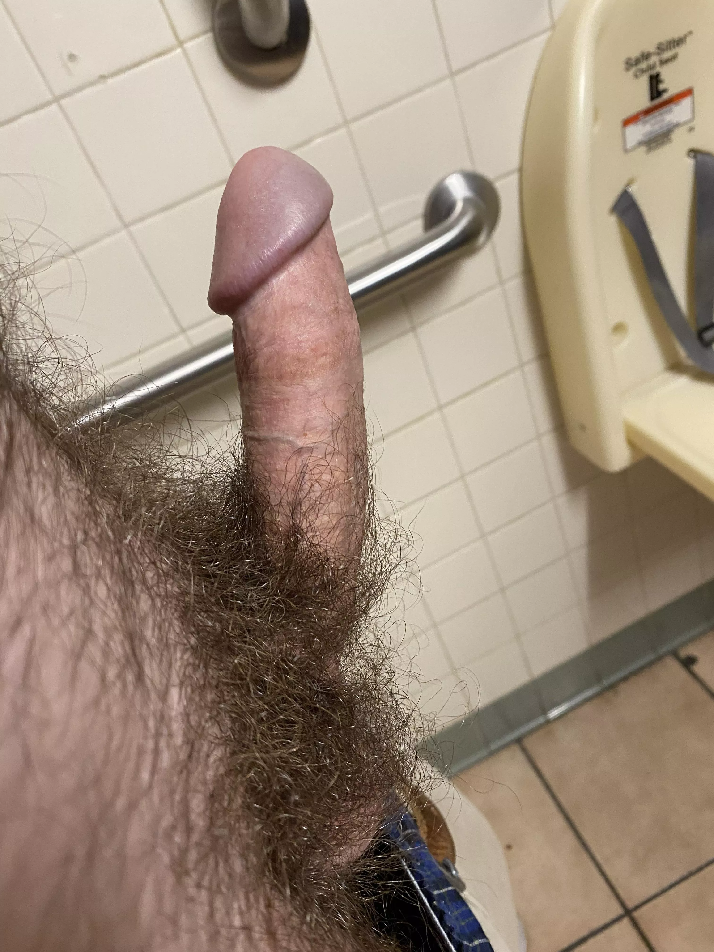 Horny at work… again 🤥