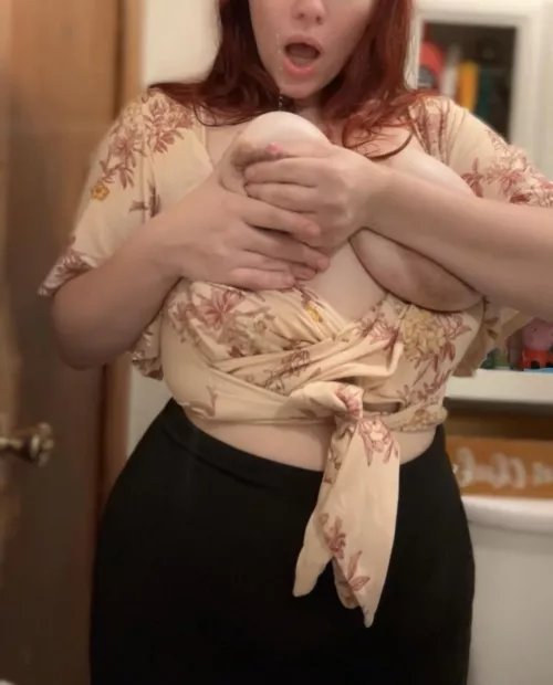 I want you to squeeze mommy