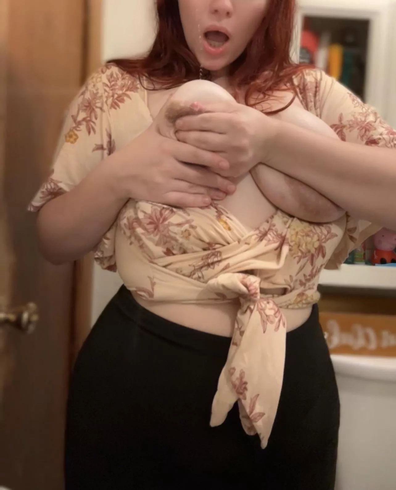 I want you to squeeze mommy