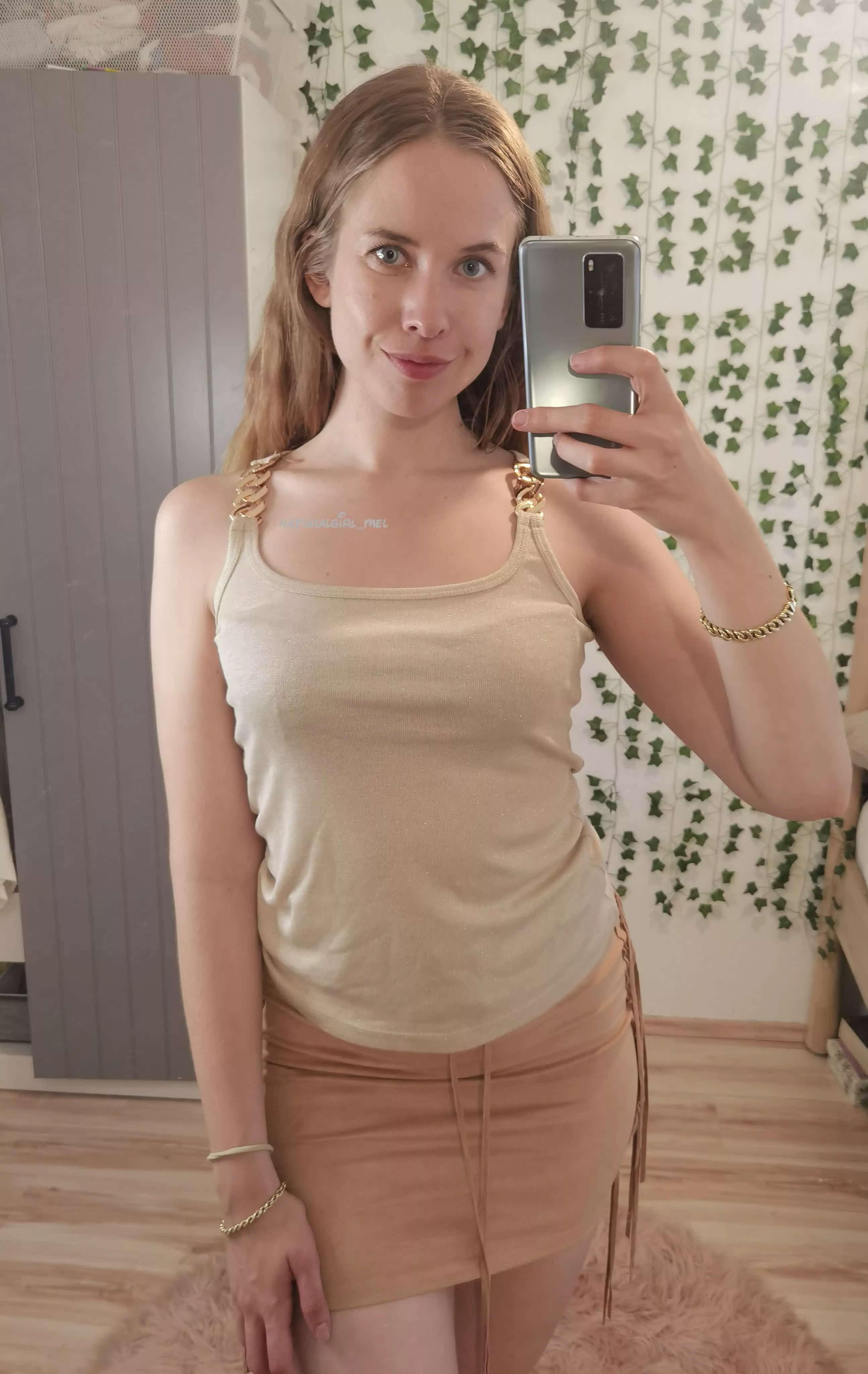 Miniskirt are my all time favorites. I feel so attractive in them [F]