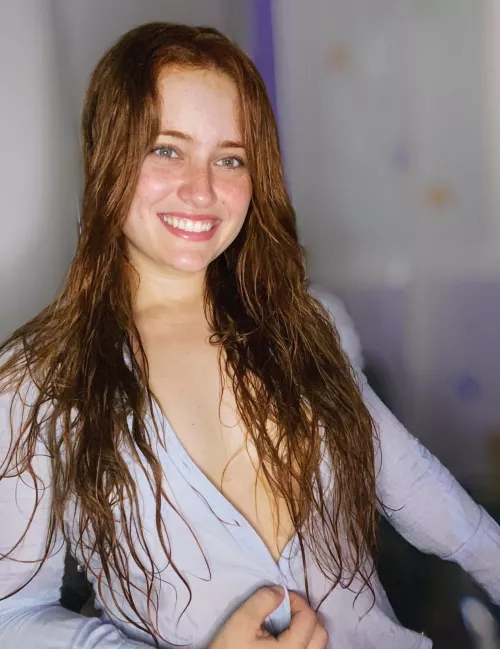 No bra, no makeup, any problem? F30