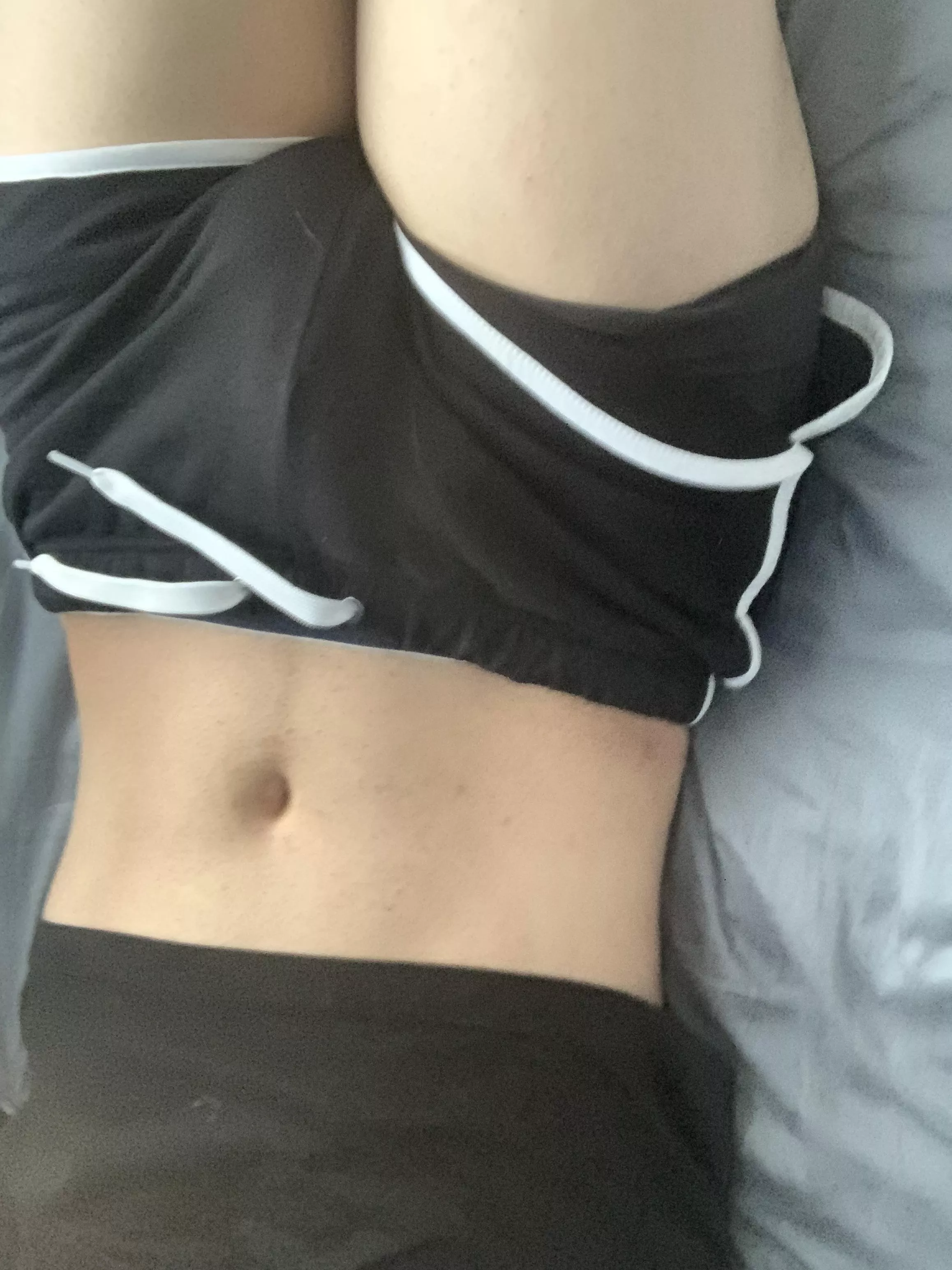 Say hi if you like femboy tummy