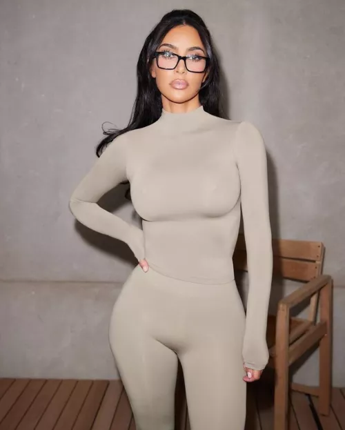 Ultimate Kim Nipples 🤤
