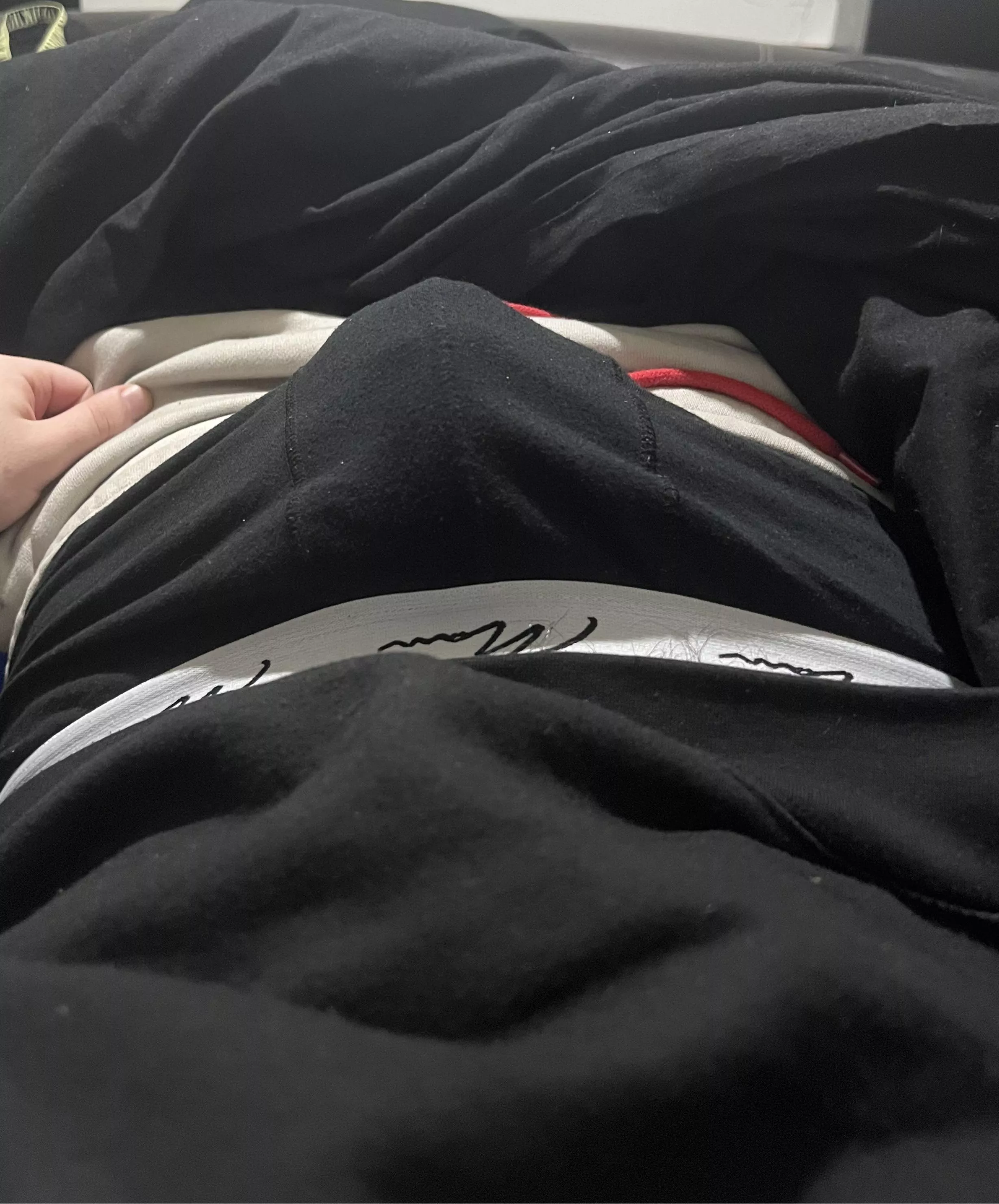 Wanna touch?😏 Dms open💦😈