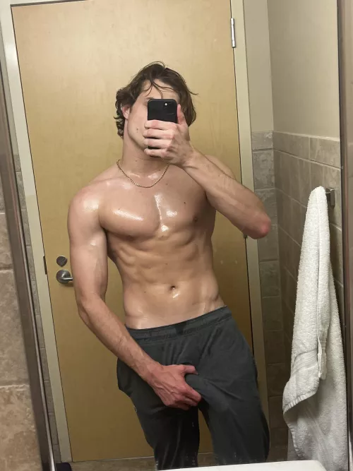 Would you be able to keep your eyes off it?