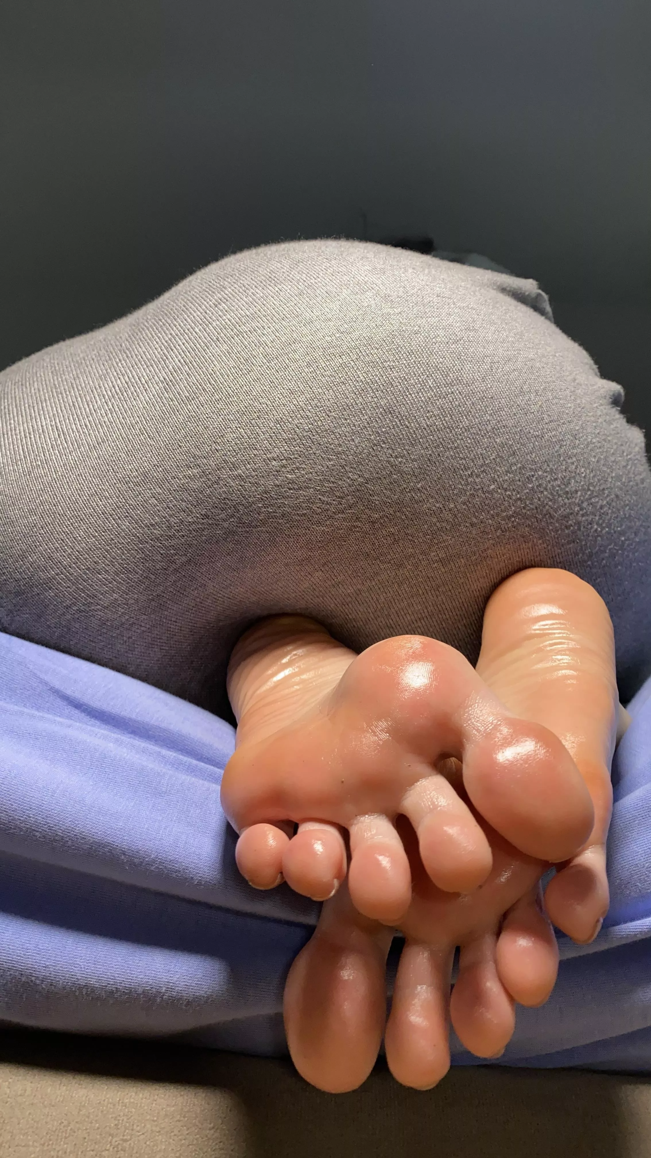 Your tongue belongs inbetween my toes