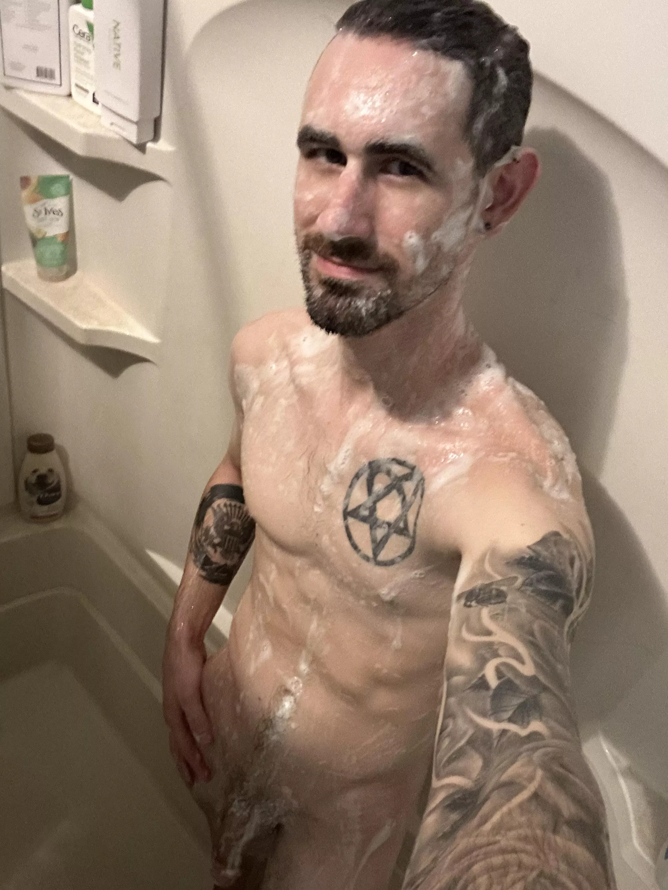 Anyone fans of soapy lean guys?