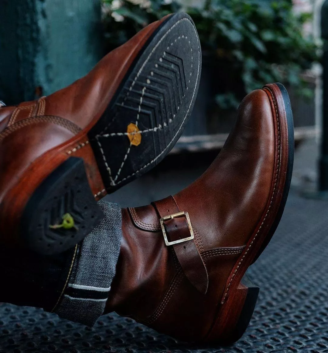 Can someone identify these boots for me? What brand are these?