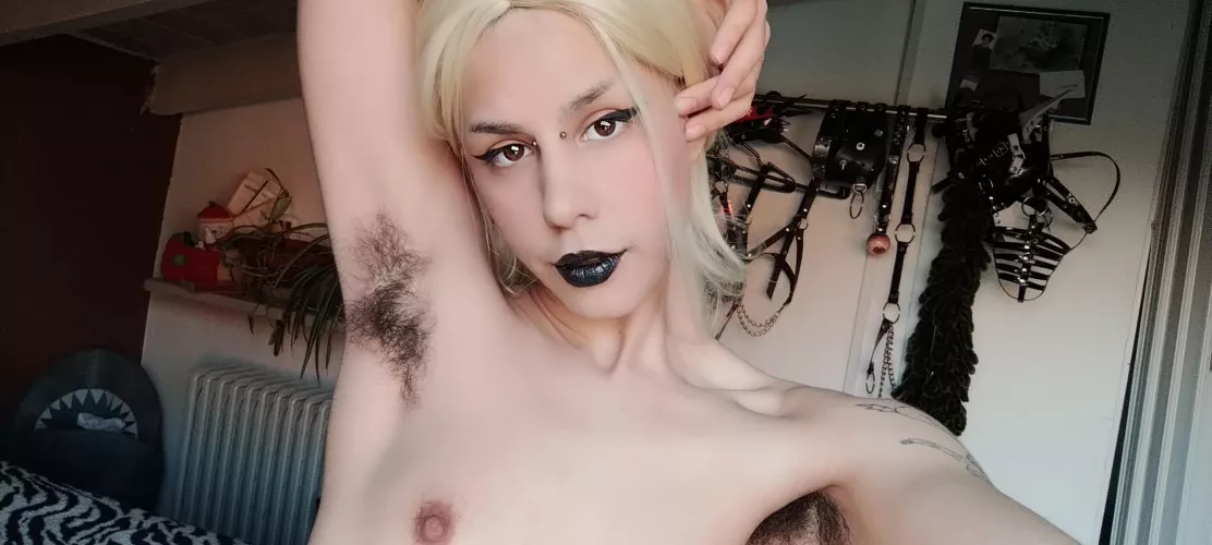 Come have a lick baby.