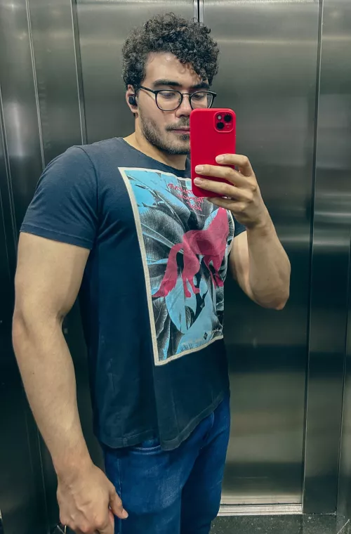 Do I look approachable ? Some say I don’t :(