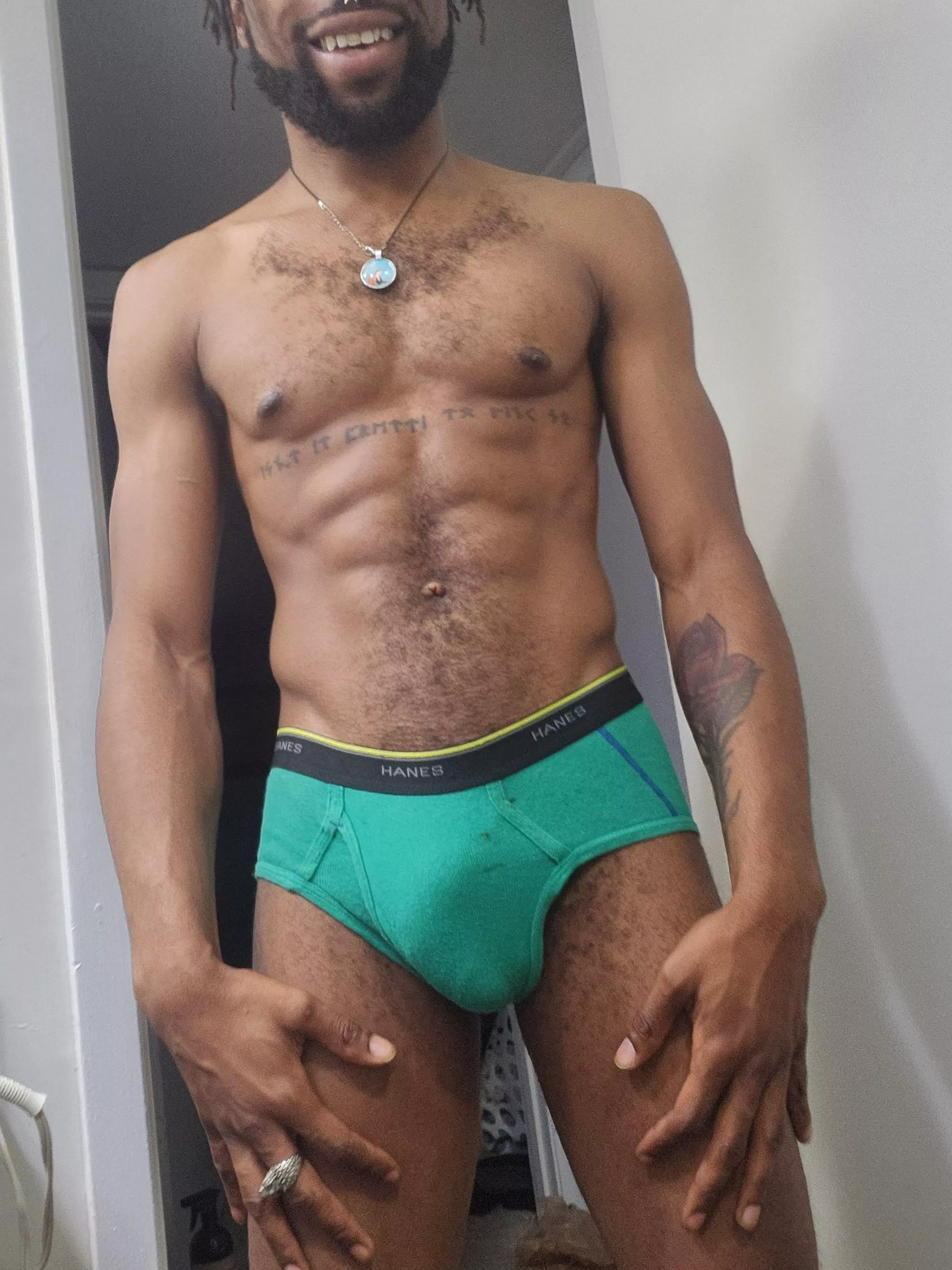 Do y'all like soft bulges?