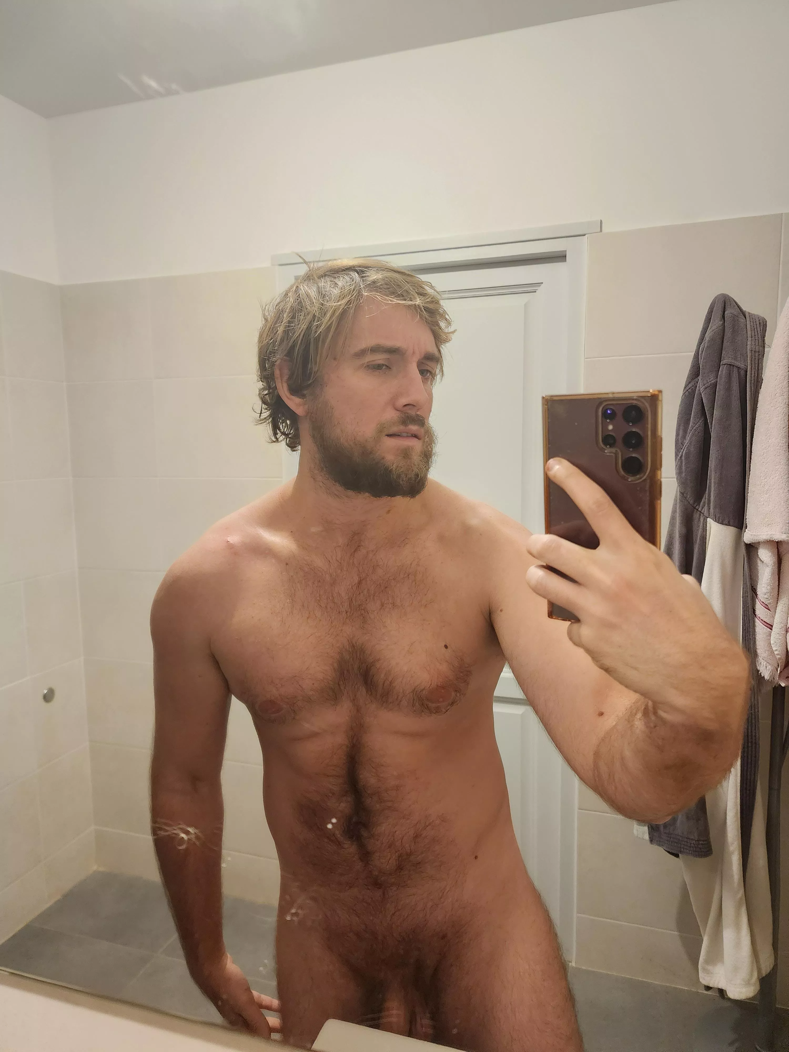 For my bros (33) I wasn't invited to any Halloween party so I think of you...